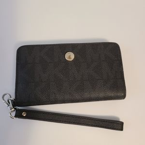 Michael Kors phone wristlet